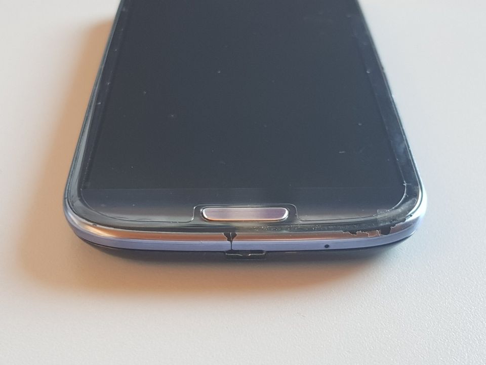 Samsung Galaxy S3 - GT-I9300 - 16GB - Blau (Ohne Simlock) in Ettlingen