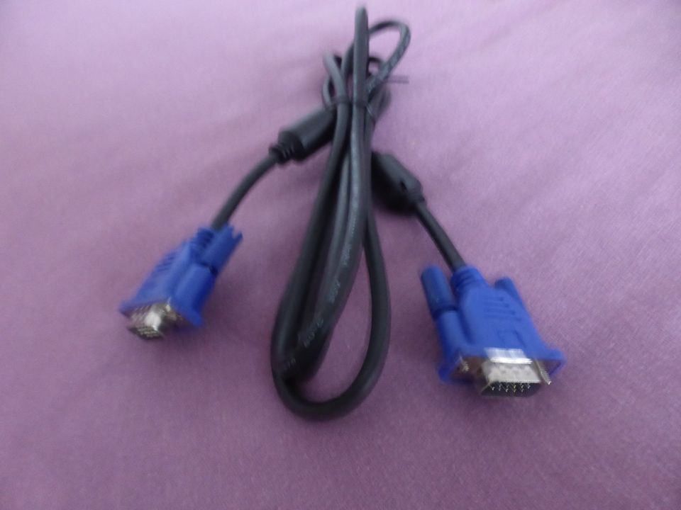 VGA Monitorkabel Stecker Blau Kabel 1,8m lang AWM E239426-C in Albbruck