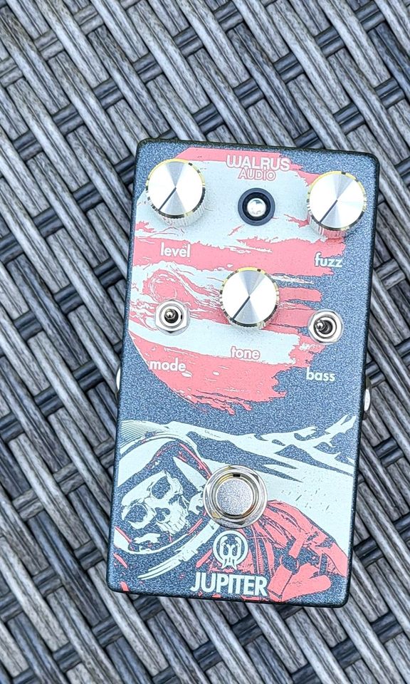 Walrus Jupiter V2 Fuzz Distortion in Göttingen