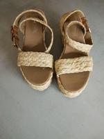 Plato Sandalen in beige 40 Nordrhein-Westfalen - Gevelsberg Vorschau