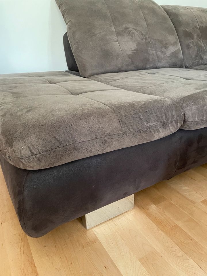 Hochwertige L Couch grau/ schwarz in Penzberg