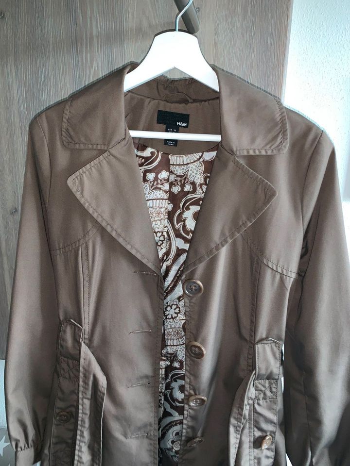 H&M Mantel Trenchcoat elegant neuwertig Gr. 36 braun NEUWERTIG in Jörl