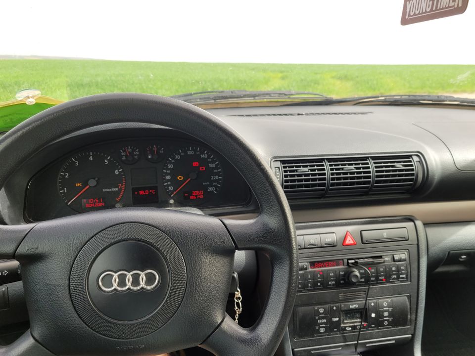 Audi A4 Avant B5 1,6 Benzin in Donauwörth