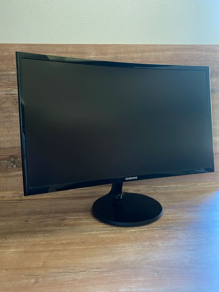 Samsung Curved Monitor 24 Zoll (C24F390FHU) in Waldenburg