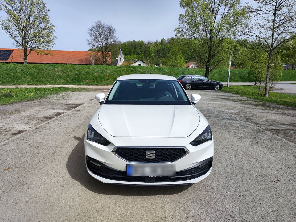 Seat Leon 2,0 Tdi Style in Deggendorf