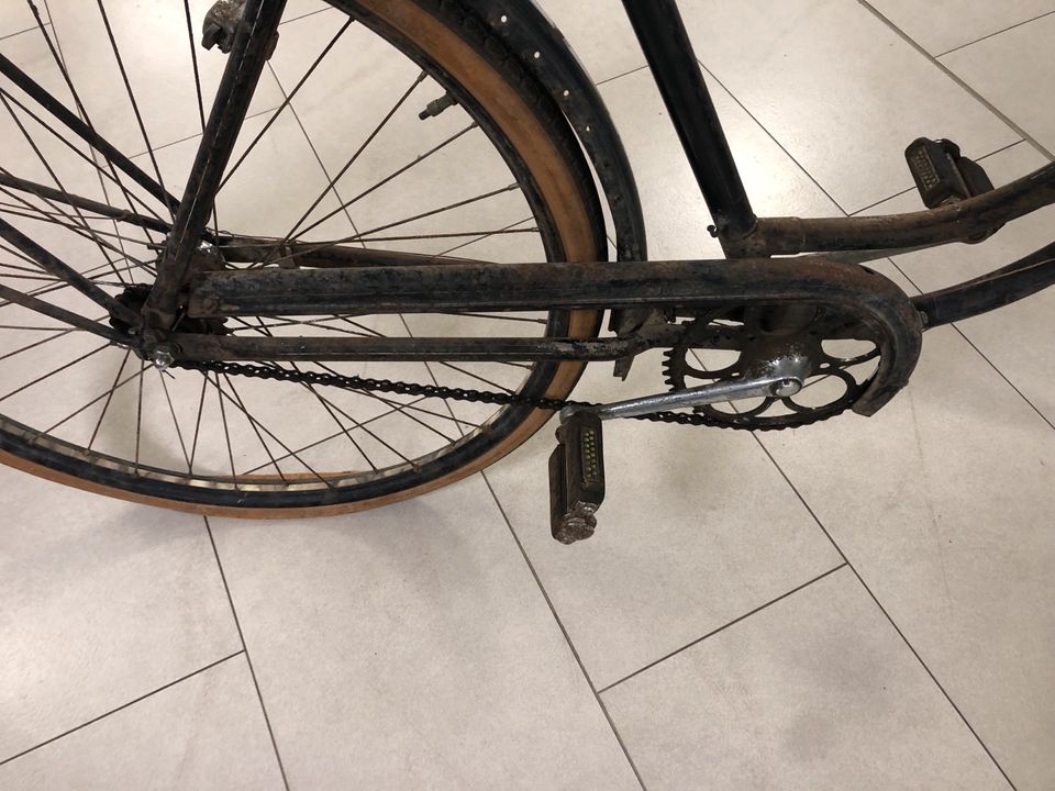 Miele Oldtimer Damen Fahrrad Antik in Langerringen
