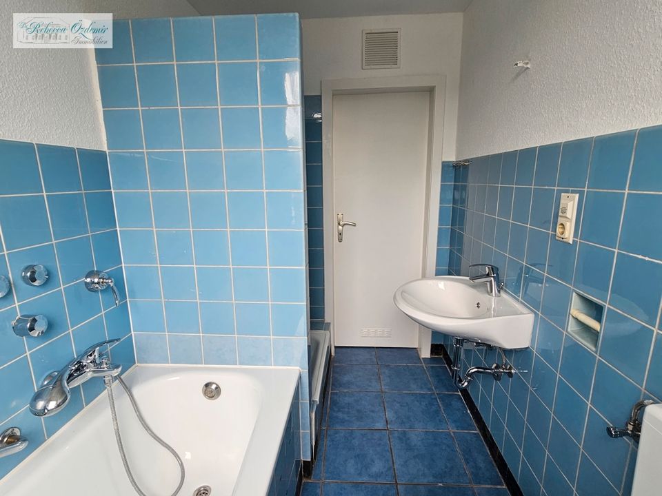 Schöne Wohnung im DG in DU-Rheinhausen - sofort bezugsfertig! in Duisburg