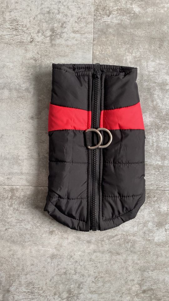 Mantel Hund Jacke schwarz rot 22cm in Recklinghausen