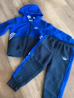 Adidas Trainingsanzug junge Größe 98 Nordrhein-Westfalen - Remscheid Vorschau