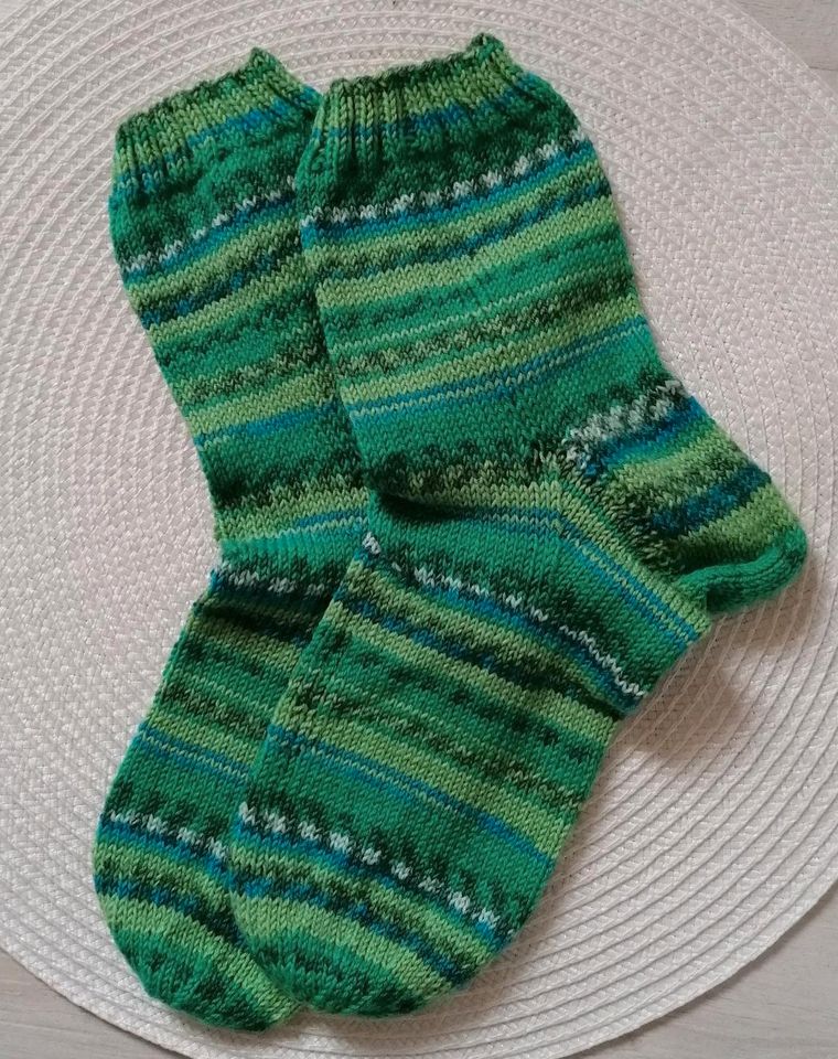 Wollsocken wollstrümpfe gestrickt in Steinwenden