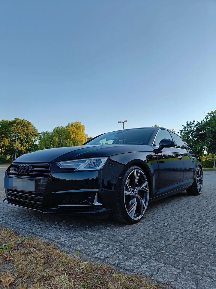 Audi A4 V6 TDI/ Massage/ Navi/ 8fach! in Wedemark