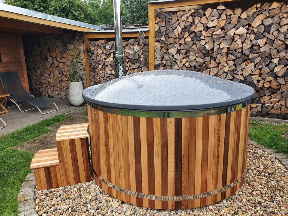 HOT TUB Whirlpool Badefass Badezuber Badebecken Badebottich Pool in Luckenwalde