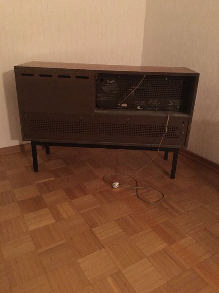 Mid-Century Graetz Stereo-Großmusik-Truhe/Schrank, Teak in Düsseldorf