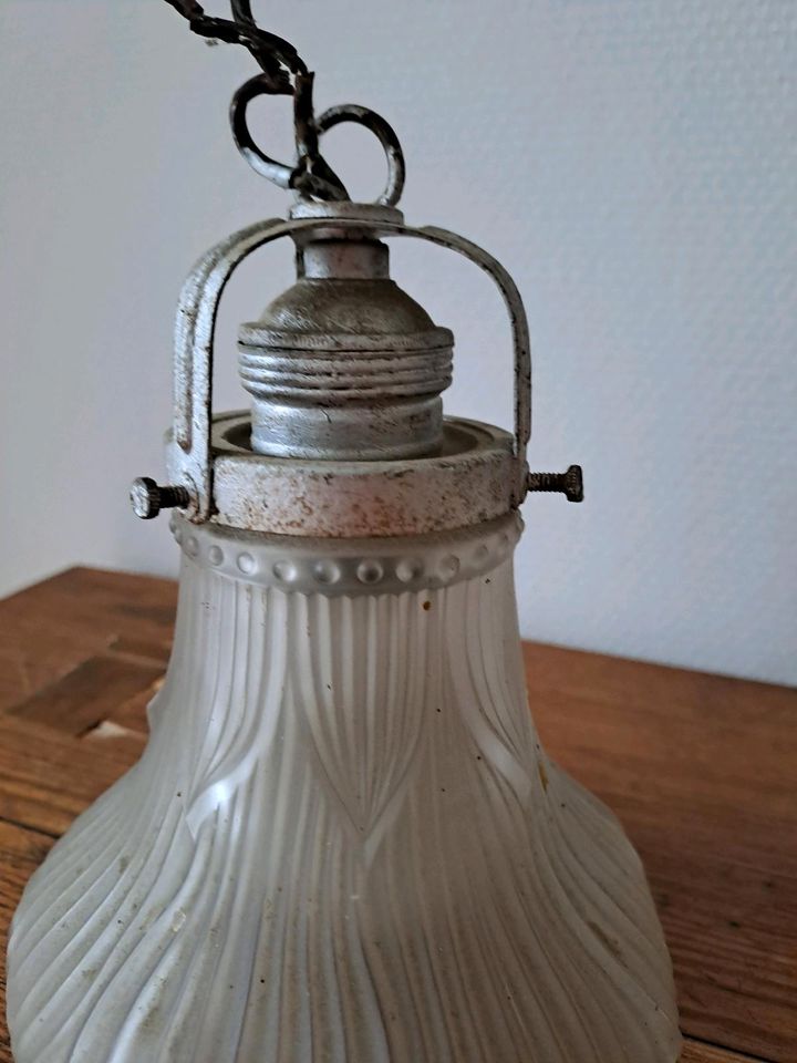 Lampe Hängelampe aus Glas vintage, nostalgisch in Hamburg