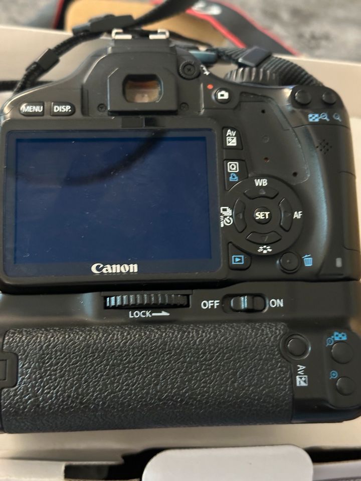 Canon EOS 550D, unter 47k Auslösungen, 18-55mObj. Akkus, OVP, BGr in Leipzig