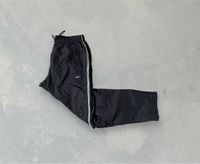 Nike Vintage Trackpants schwarz grau Gr M baggy 90s Retro Nordrhein-Westfalen - Krefeld Vorschau