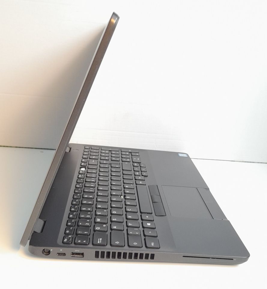 DELL Latitude 5500 -15,6 Touchscreen, I5-8365U, 12GB DDR4, 256GB in Berlin