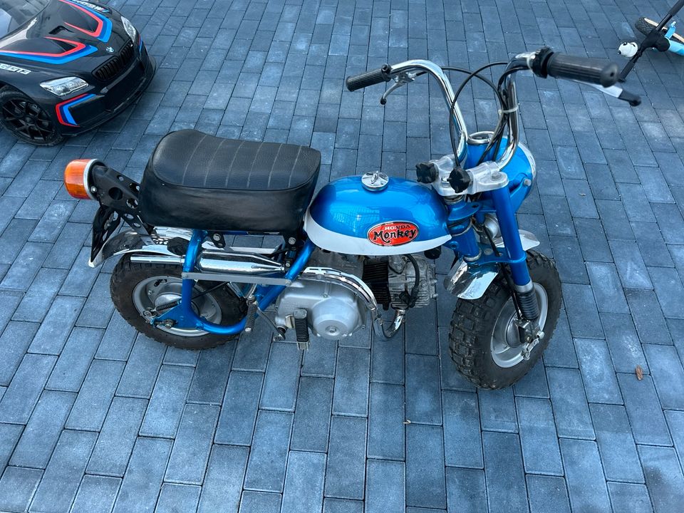 Honda Monkey 50 Original mit wenig km und Top Zustand in München