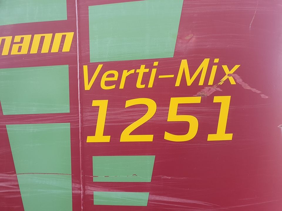 Strautmann Futter Mischwagen Verti-Mix 1251 mit C-Band in Weener