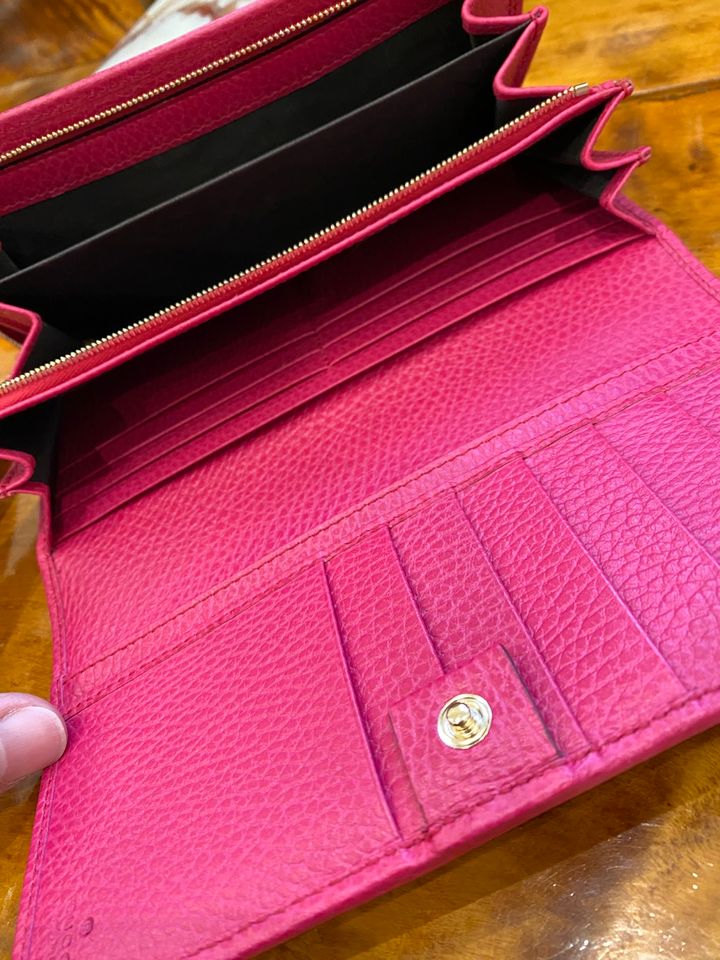 Gucci Geldbörse Pink Rosa Damen Neuwertig groß portemonnaie in Dinslaken