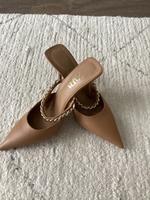 Zara Schuhe Halbschuhe Pumps braun neu Mules Sandaletten Gr. 38 Nordrhein-Westfalen - Langenfeld Vorschau
