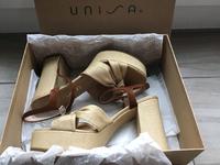 Beige Sandalen, Absatzschuhe, Größe 38, Unisa Baden-Württemberg - Esslingen Vorschau