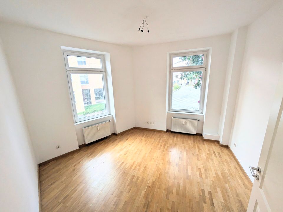 *Geräumige, modernisierte 3,5-Zimmer-Altbauwohnung am Kernerplatz* in Stuttgart