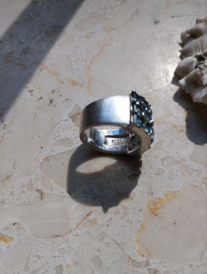 Silberring 925 mit Babyblauen Strass in Risum-Lindholm