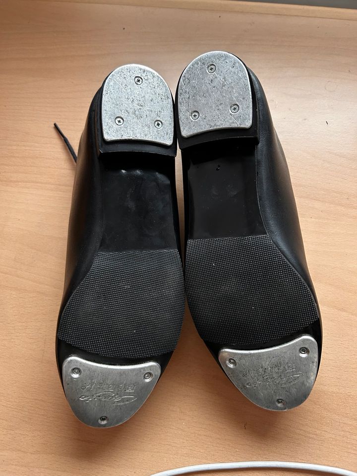 Damen Steppschuhe Capezio in Gummersbach