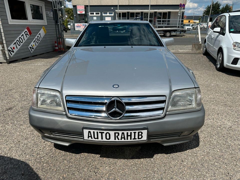 Mercedes-Benz SL 280 in Nürnberg (Mittelfr)