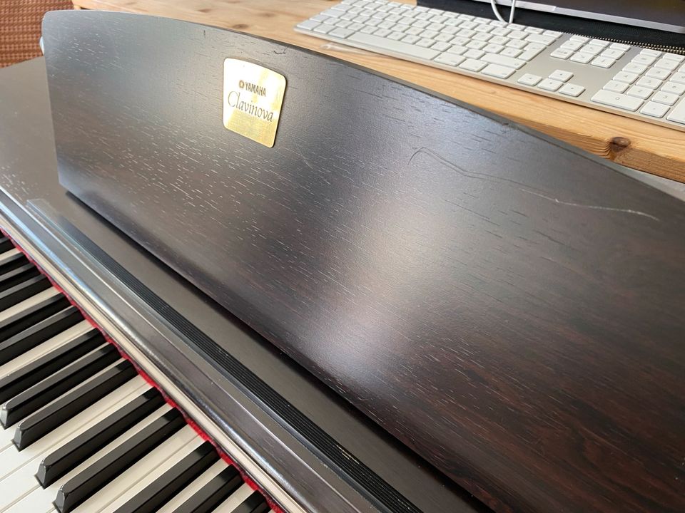 Yamaha Clavinova CLP 320|E-Piano in Mauritz