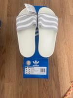 ✨Adidas Originals Adilette, Neu, Weiß Grau, 42✨ Berlin - Schöneberg Vorschau