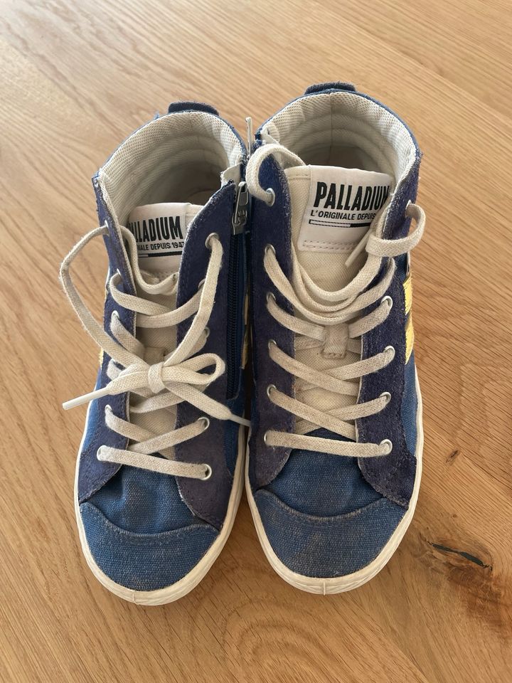 Palladium Schuhe Gr. 35 Jungen in Wanzleben