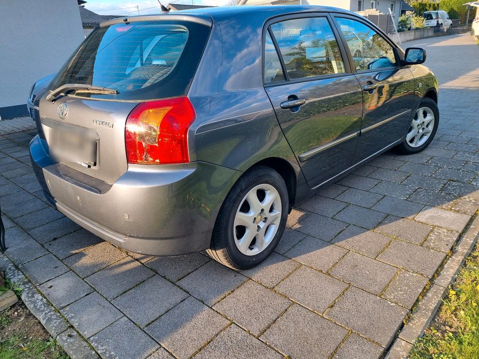 Toyota Corolla 1,6 16V 110 PS Tüv 12.2025 in Hunsrück