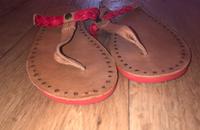 NEUW. * UGG * Leder Zehentrenner Flip Flops Sandalen, Gr. 38 Thüringen - Jena Vorschau