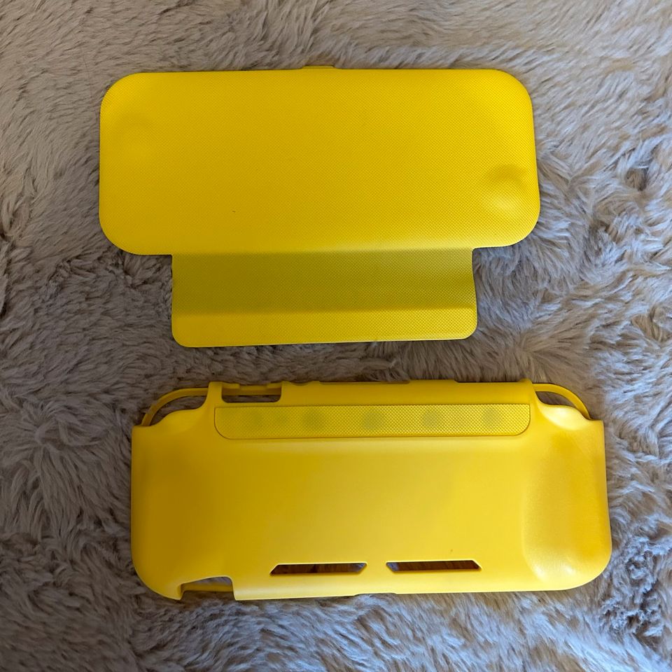 Nintendo Switch Lite Magnetische Hülle Gelb in Frankfurt am Main