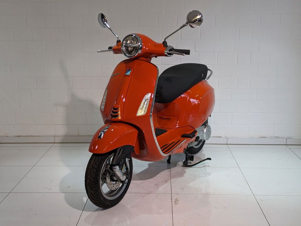 Vespa PRIMAVERA 50 E5 + JETZT AM LAGER ! in Garbsen