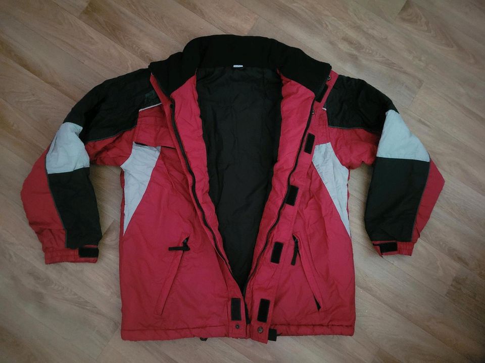 Winterjacke/Skijacke Gr.S (36/38) rot/schwarz in Leipzig