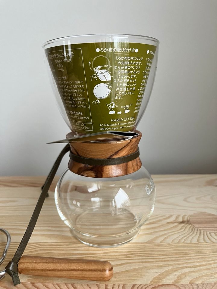 Hario Drip Pot Woodneck Kaffeezuvbereiter in Fulda