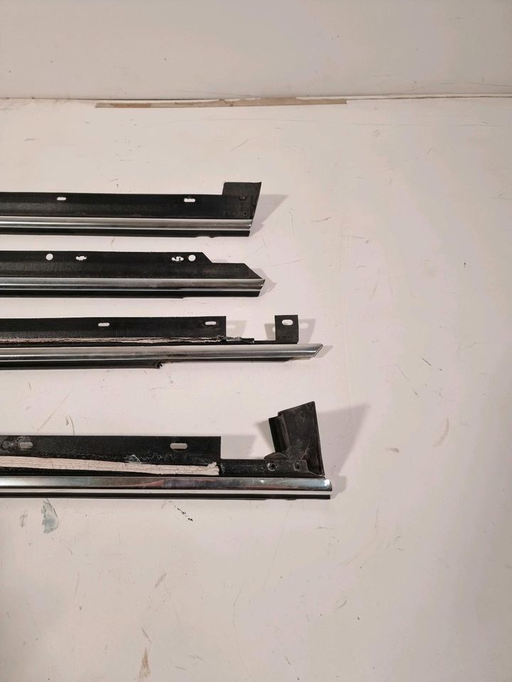 Fensterschachtabdeckung Fensterleiste Türleiste vorn rechts Audi S4 B5 /  8D0853284C 1PB