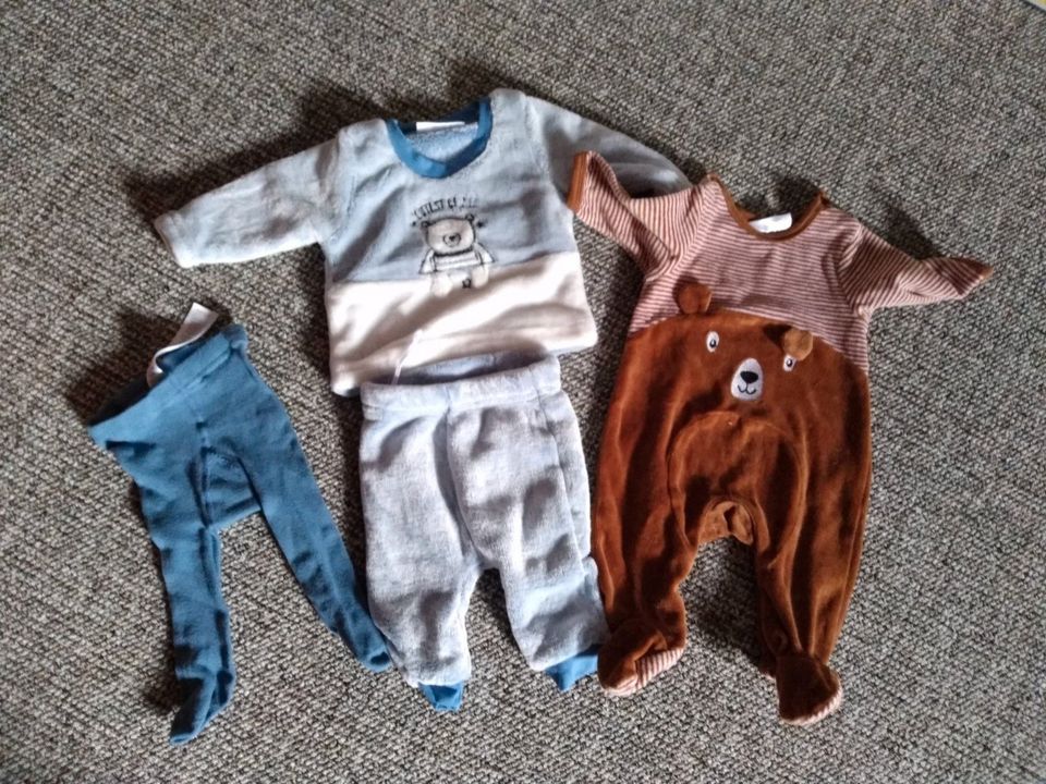 Baby Kleidung Strampler Strumpfhose Gr. 50 Junge in Sachsen -  Lichtenberg/Erzgebirge | eBay Kleinanzeigen ist jetzt Kleinanzeigen