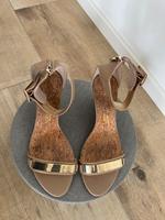 Lederschuh Keilabsatz von Apart in Gr. 40 München - Hadern Vorschau