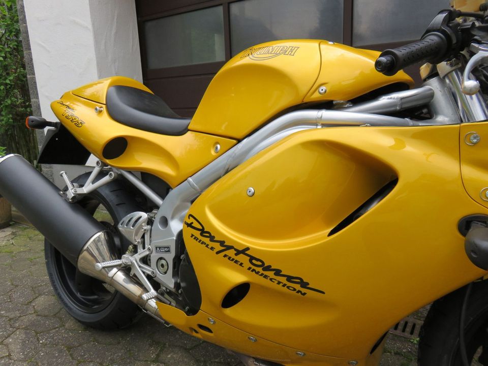 Triumph Daytona 955  T595  2. HAND  SAMMLER in Ditscheid