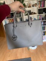 Michael Kors Kellen Medium Saffiano Ledertasche Nordrhein-Westfalen - Ennepetal Vorschau