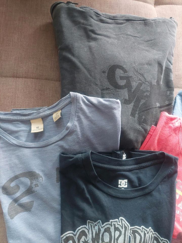 Bekleidungset Paket 5 Teile T-Shirt's Pullover Herren Größe L in Plauen