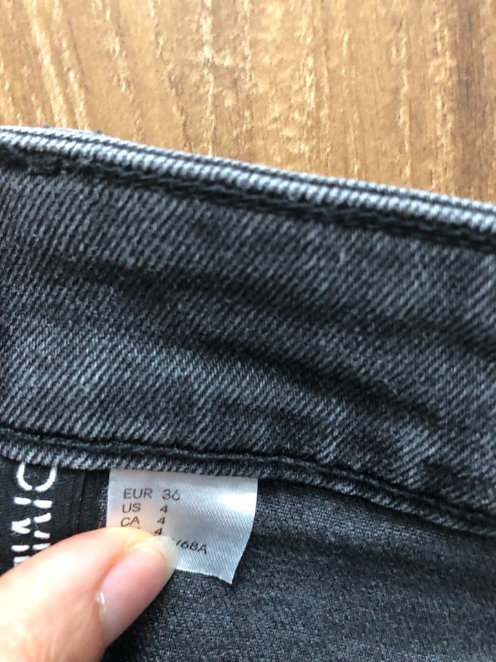 Neu! H&M Jeans jeansrock schwarz 36 S in Frankfurt am Main