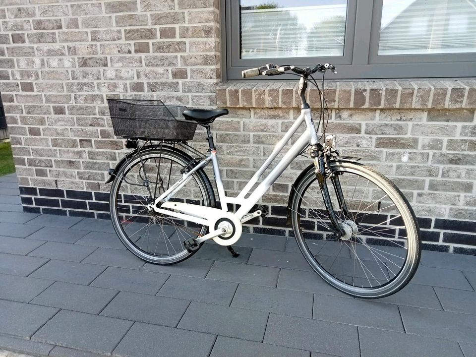 Damenfahrrad 28" Shimano in Schiffdorf