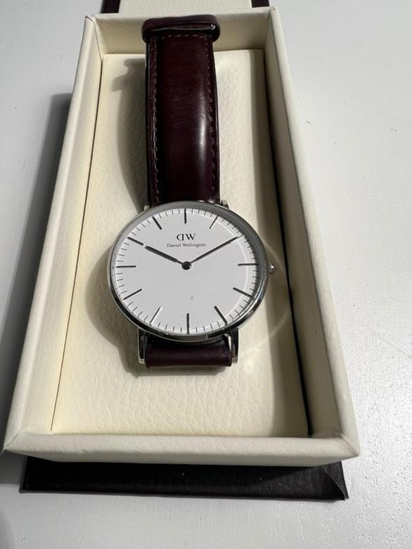 Herrenuhr von Daniel Wellington Classic St Mawes Silver 36mm in Fürth