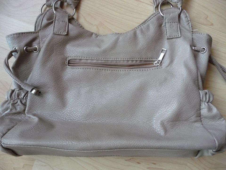 Schöne Schultertasche Handtasche, taupe in Gronau (Leine)