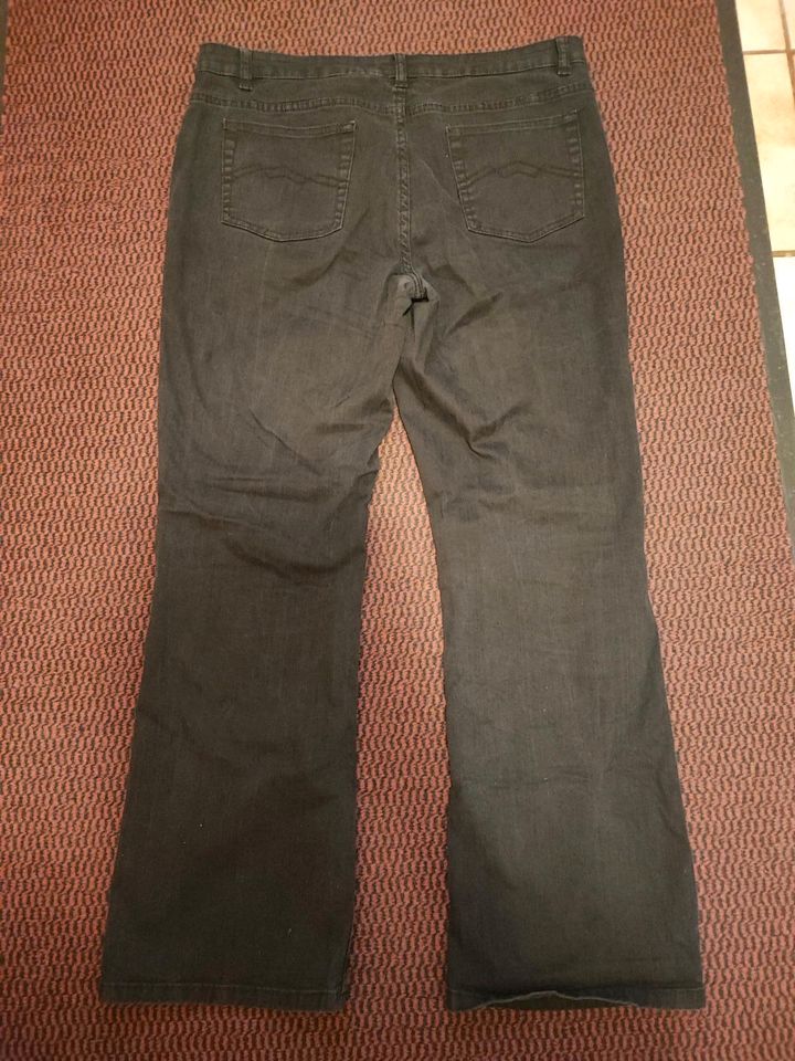 Damen Jeans Größe 44 in Breiholz